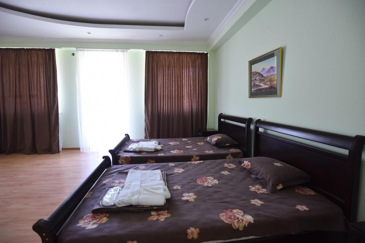 Hotel Vake Palace Tbiliszi Kültér fotó