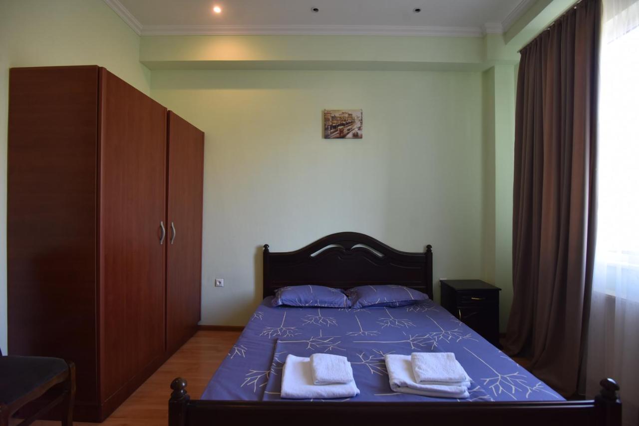 Hotel Vake Palace Tbiliszi Kültér fotó